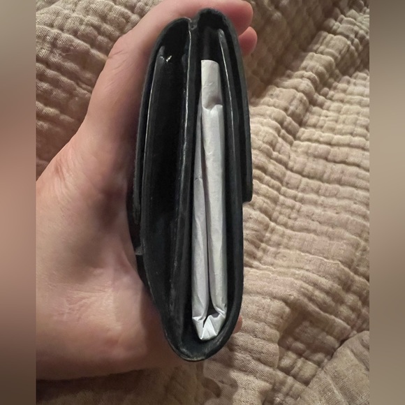 Pre-owned Louis Vuitton Monogram Matte Vernis Bifold Wallet - Picture 4 of 7